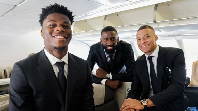 Máy bay không thể hạ cánh, Real Madrid phải hủy họp báo trước đại chiến với PSG - Ảnh 1
