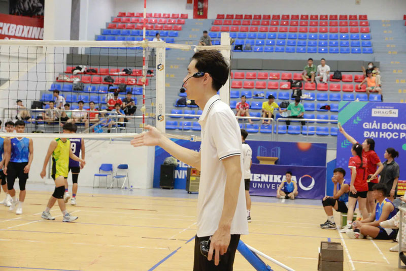 Căn Kim: 'Chia tay thể thao chuyên nghiệp vì chấn thương bất ngờ, hy vọng phát triển bóng chuyền sinh viên' - Ảnh 3