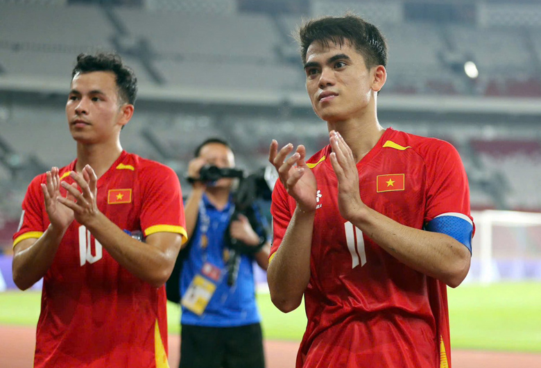 HLV Kim Sang Sik không hài lòng dù U23 Việt Nam vào bán kết Đông Nam Á - Ảnh 1