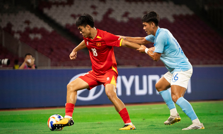 HLV Koji Gyotoku: Vẫn có khác biệt lớn giữa U23 Việt Nam và U23 Campuchia - Ảnh 1