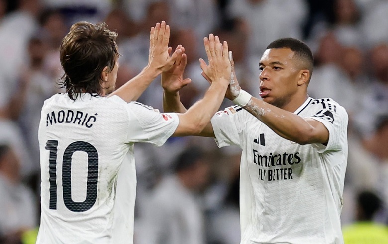 Mbappe bỏ áo số 9 tại Real Madrid, nhận số áo Modric vừa để lại - Ảnh 1