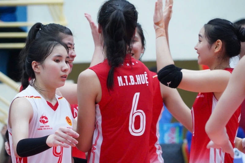 Bóng chuyền nữ Thông Tin 'đè bẹp' đối thủ để vô địch U23 Quốc gia 2025 - Ảnh 1