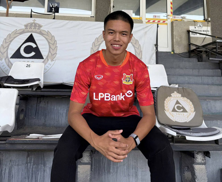 Tuyển thủ U21 Bulgaria chính thức rời châu Âu, đầu quân cho Ninh Bình FC - Ảnh 1