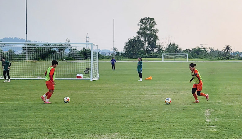 ĐT nữ Việt Nam tập luyện tại Hải Phòng, chuẩn bị đá trận khai mạc ASEAN Cup 2025 - Ảnh 1