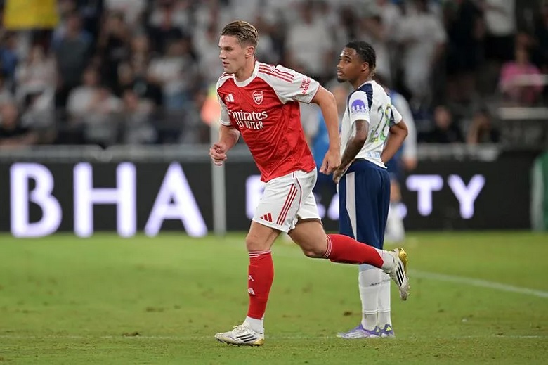 ‘Bom tấn’ Gyokeres im tiếng, Arsenal nhận trái đắng đầu tiên trong hè 2025 - Ảnh 2