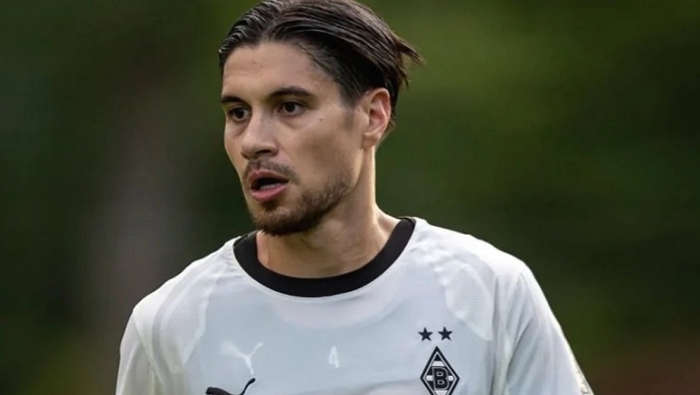 Hậu vệ tuyển Indonesia ghi bàn ngay trận ra mắt M'gladbach - Ảnh 1