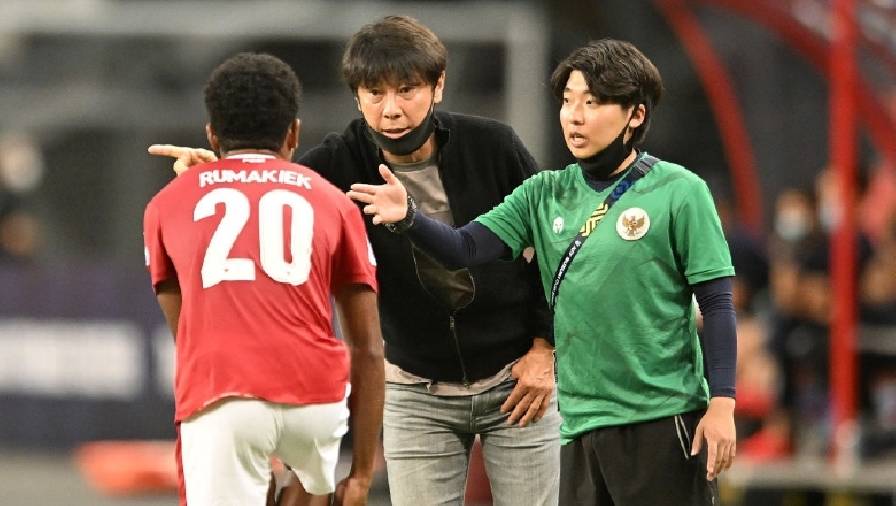 HLV Shin Tae Yong lý giải nguyên nhân rút tiền đạo ra ngoài dù đội nhà đang thua Thái Lan