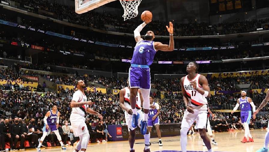 Kết quả bóng rổ NBA ngày 1/1/2022: Lakers vs Blazers - Chiến thắng kỷ lục