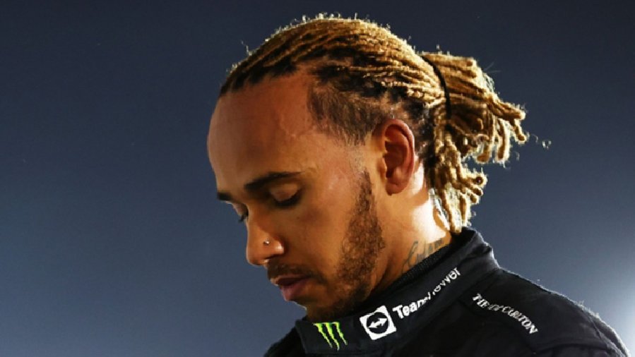 Lewis Hamilton gặp vấn đề tâm lý, CĐV dự đoán giải nghệ cuối mùa