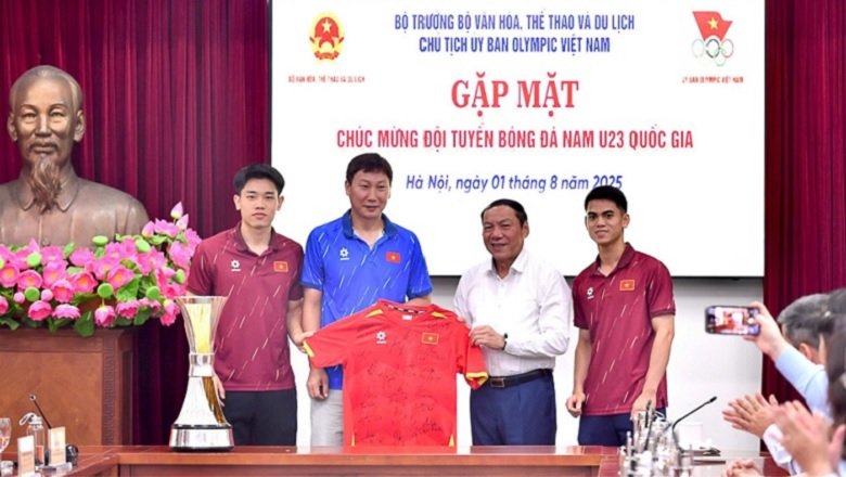 U23 Việt Nam được Thủ tướng tặng bằng khen, nhận thưởng lớn từ Ủy ban Olympic