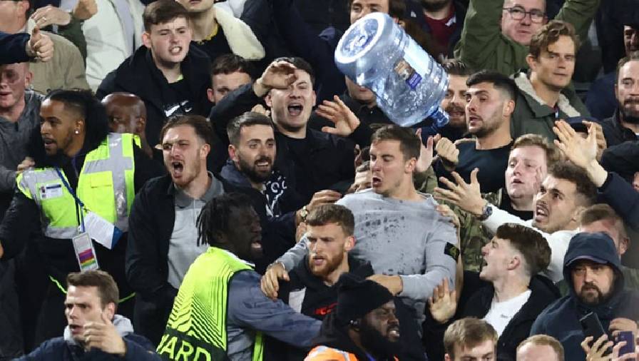 CĐV châm ngòi bạo lực ở trận đấu của West Ham tại Europa League