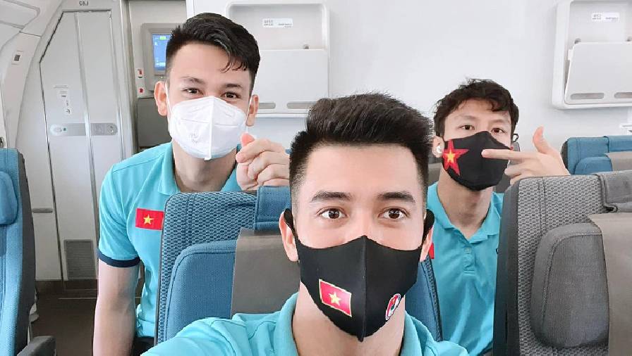 ĐT Việt Nam hủy tập, tận dụng thời gian chuẩn bị hành lý sang Singapore