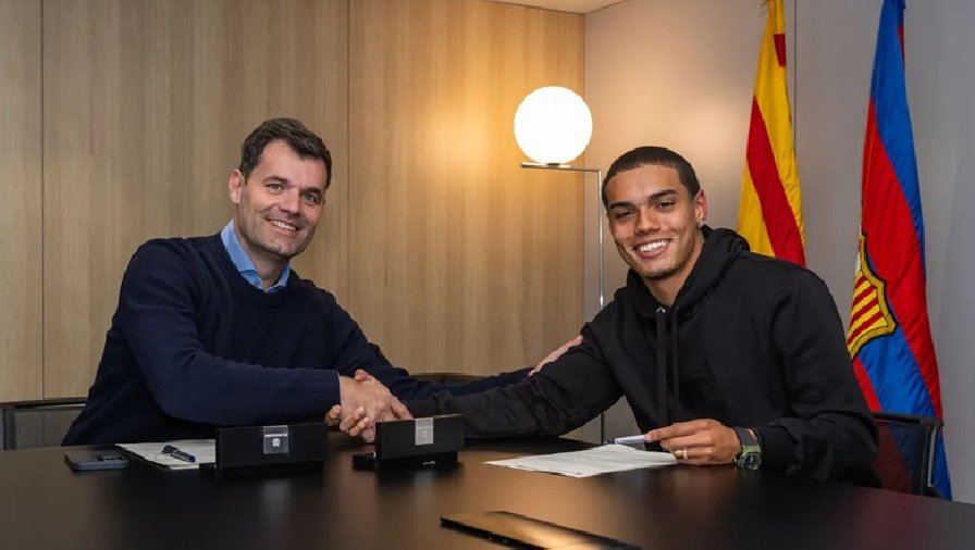 Con trai Ronaldinho ký hợp đồng 1 năm với Barca 