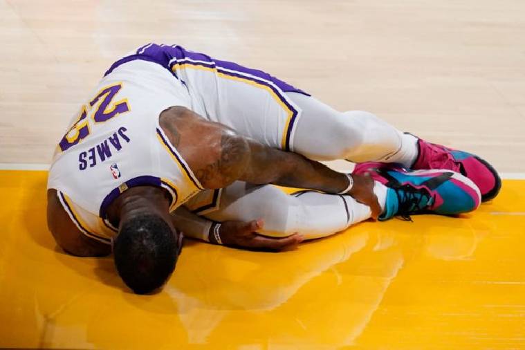 Los Angeles Lakers mất thêm LeBron James từ 3 đến 5 tuần