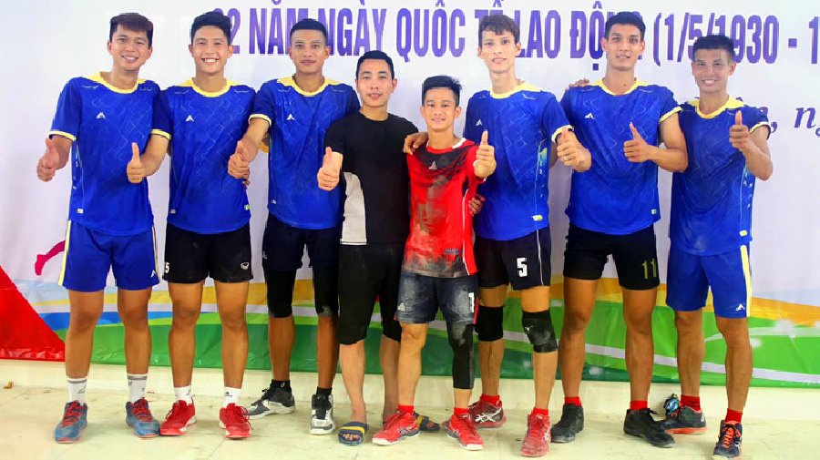 Lỡ hẹn cùng SEA Games, tuyển thủ bóng chuyền Lê Văn Thành giành ngay ‘Cúp Vàng’