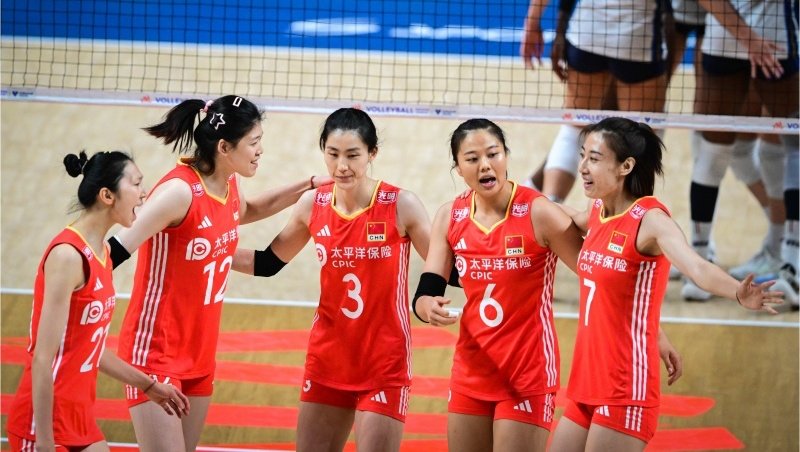 Bóng chuyền nữ Trung Quốc thua bạc nhược ở VNL 2024, chính thức mất ngôi số 1 châu Á