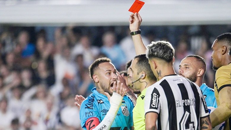 Neymar bị đuổi vì dùng tay ghi bàn, Santos chán nản muốn kết thúc mối lương duyên