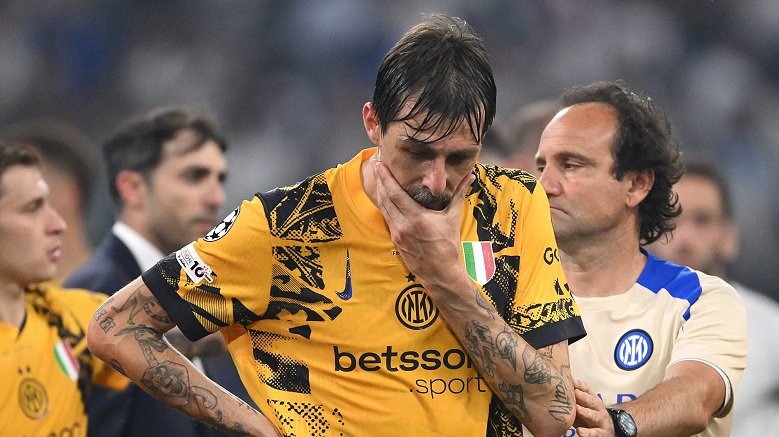 Trung vệ Inter từ chối lên đội tuyển quốc gia sau trận thua thảm PSG