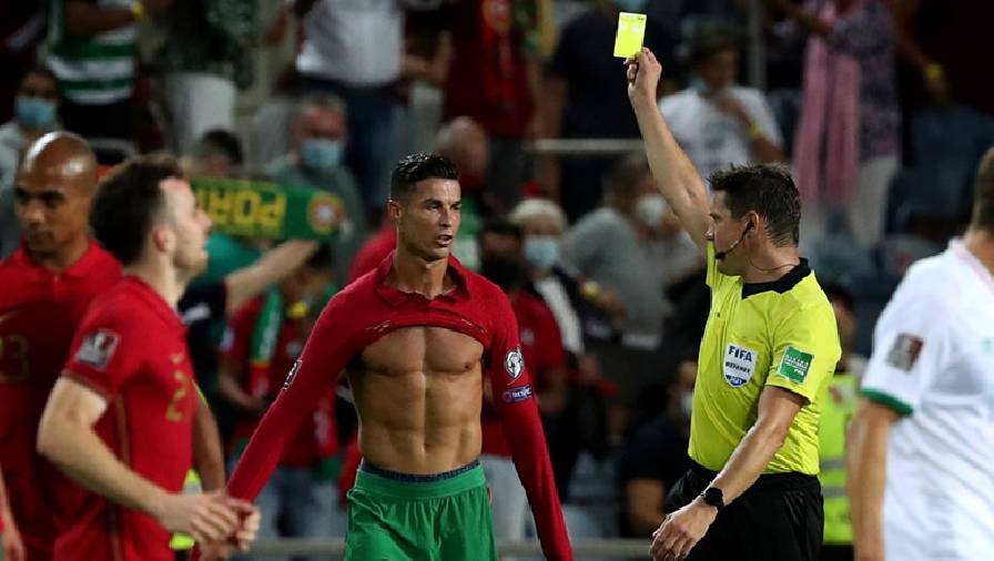 Ronaldo bị treo giò ở ĐT Bồ Đào Nha, liệu có về MU sớm?