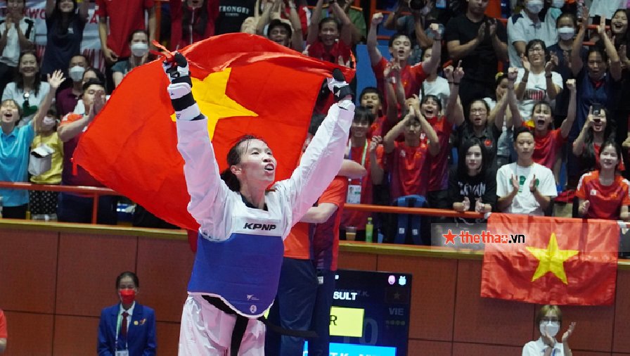Trương Thị Kim Tuyền tranh tài tại giải World Taekwondo Grand Prix Paris 2022