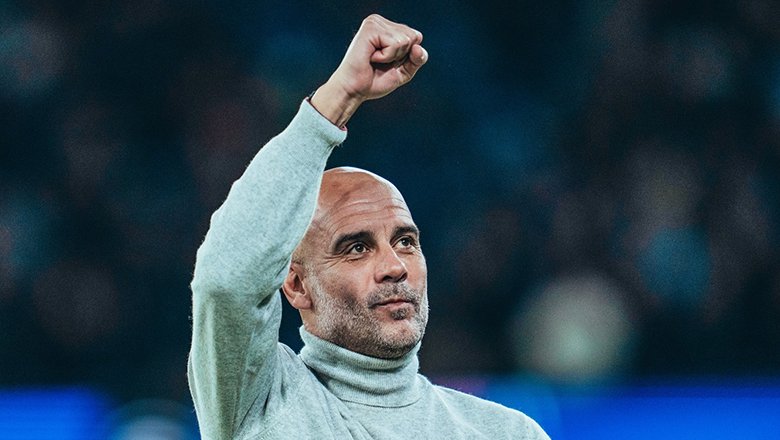 Pep Guardiola động viên cầu thủ Man City nén đau ra sân thi đấu