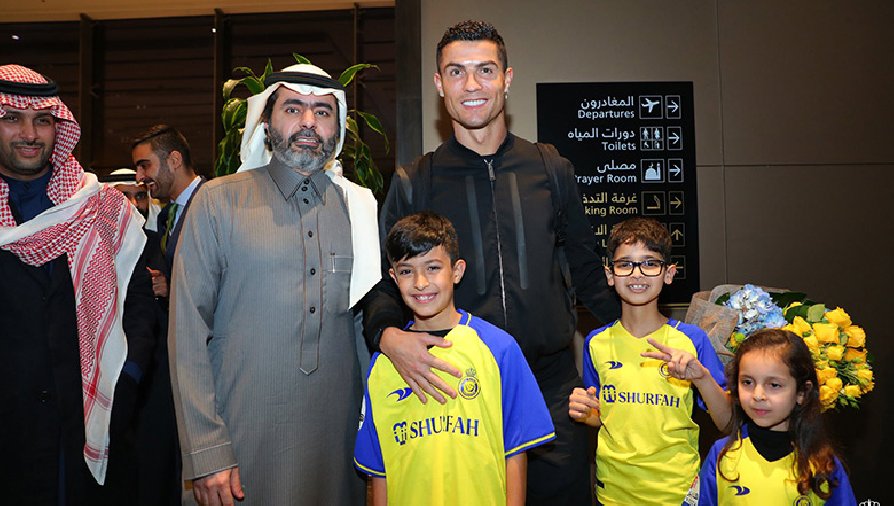 Lễ ra mắt của Ronaldo ở Al Nassr diễn ra lúc mấy giờ hôm nay?