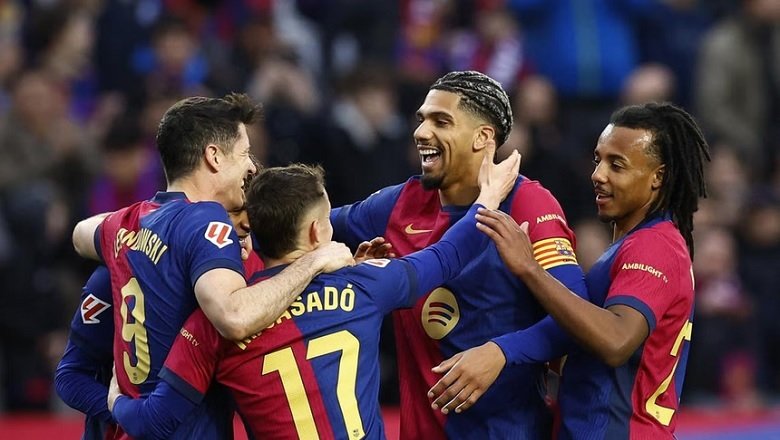 Barcelona hủy diệt Sociedad, tái chiếm ngôi đầu La Liga