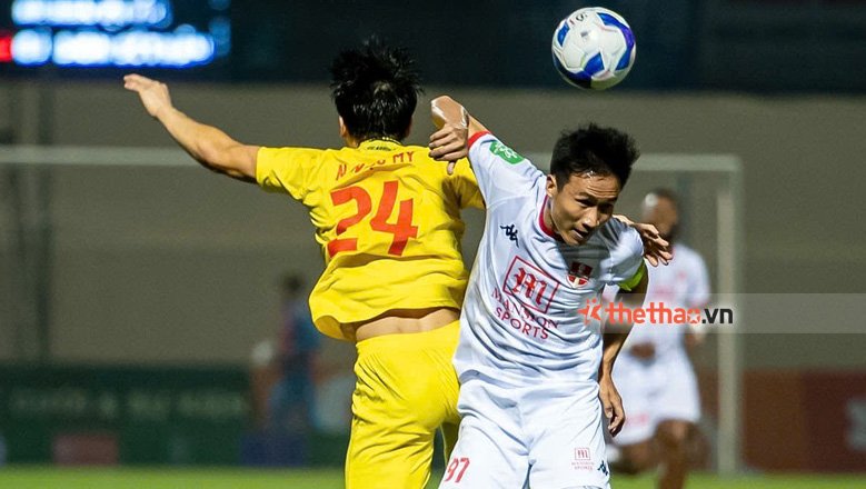 Cầm chân Hải Phòng, SLNA thắp sáng hy vọng trụ hạng V.League