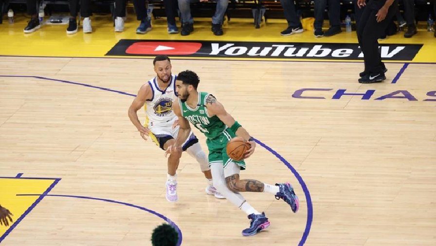 Curry xuất sắc nhất trận, Warriors vẫn gục ngã trước Boston Celtics
