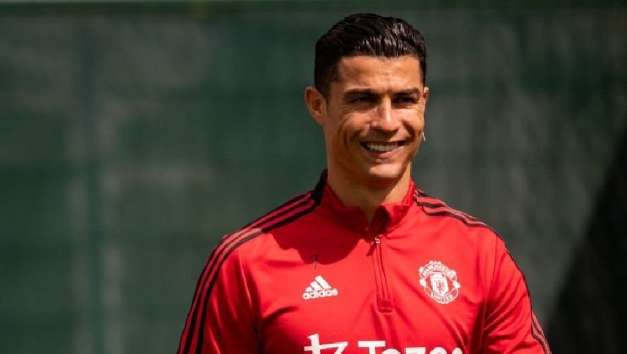 Ronaldo ngầm xác nhận sẽ không chia tay Man United