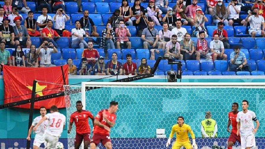 Cờ Việt Nam xuất hiện khắp nơi, gây sốt ở tứ kết EURO Thụy Sĩ vs Tây Ban Nha