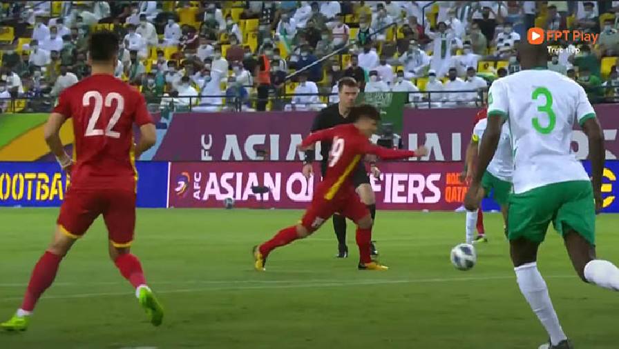 Video bàn thắng: Quang Hải nã đại bác, ĐT Việt Nam dẫn Saudi Arabia từ phút thứ 3