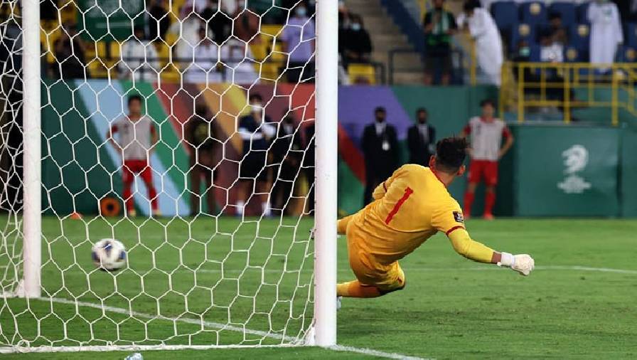Việt Nam bị thổi phạt đền nhiều nhất trong 12 đội tuyển ở vòng loại World Cup