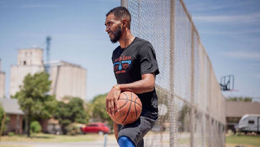 Câu chuyện về Curry, tài xế xe tải từng có 3,9 giây thi đấu ở NBA