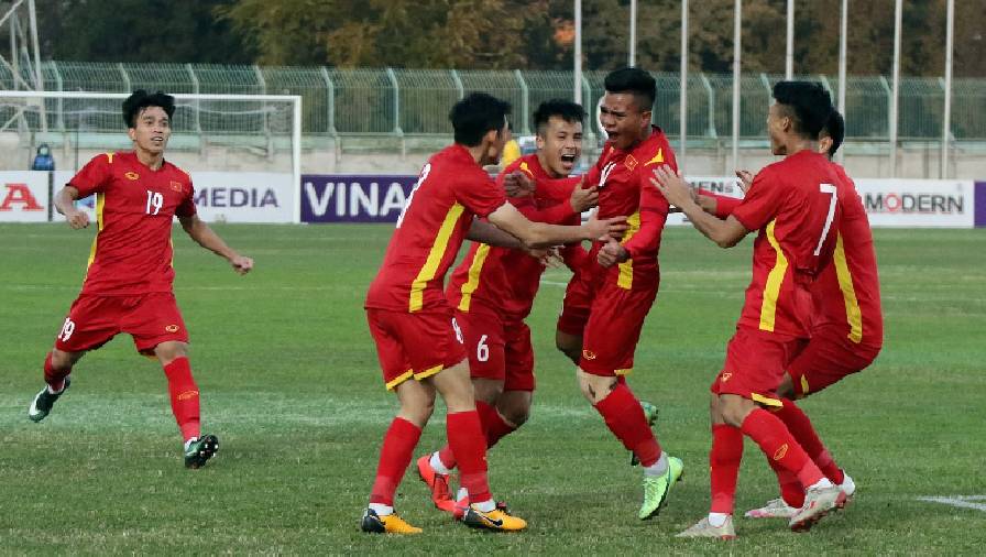 U23 Việt Nam về nước, quá cảnh tại UAE