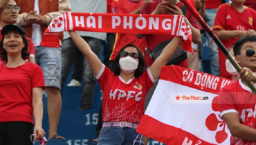 Hàng ngàn CĐV Hải Phòng chờ vào sân miễn phí xem trận gặp Hà Tĩnh