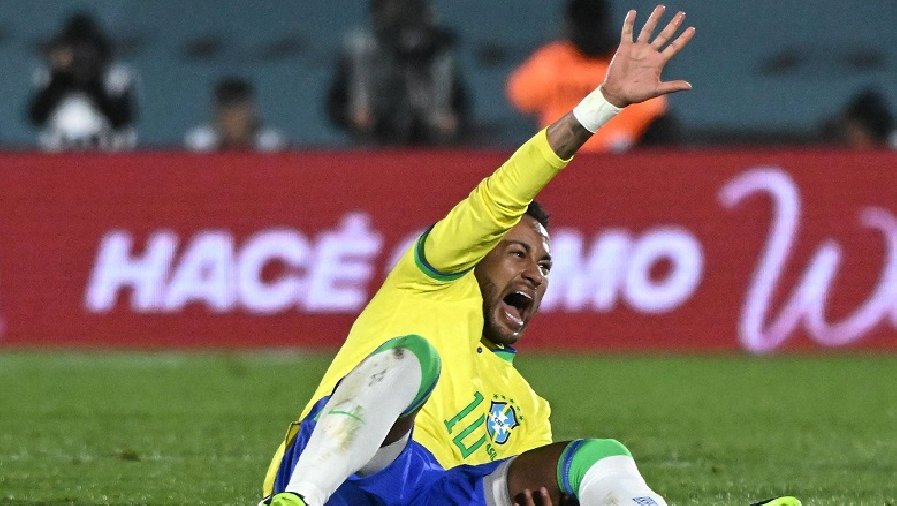 Neymar phẫu thuật đầu gối thành công nhưng không hẹn ngày trở lại