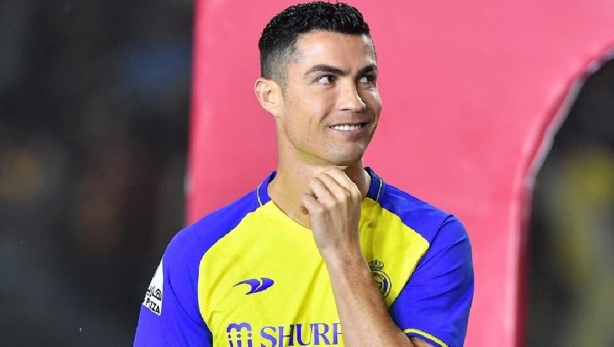 Ronaldo chưa thể đá trận ra mắt Al Nassr vì án treo giò của LĐBĐ Anh