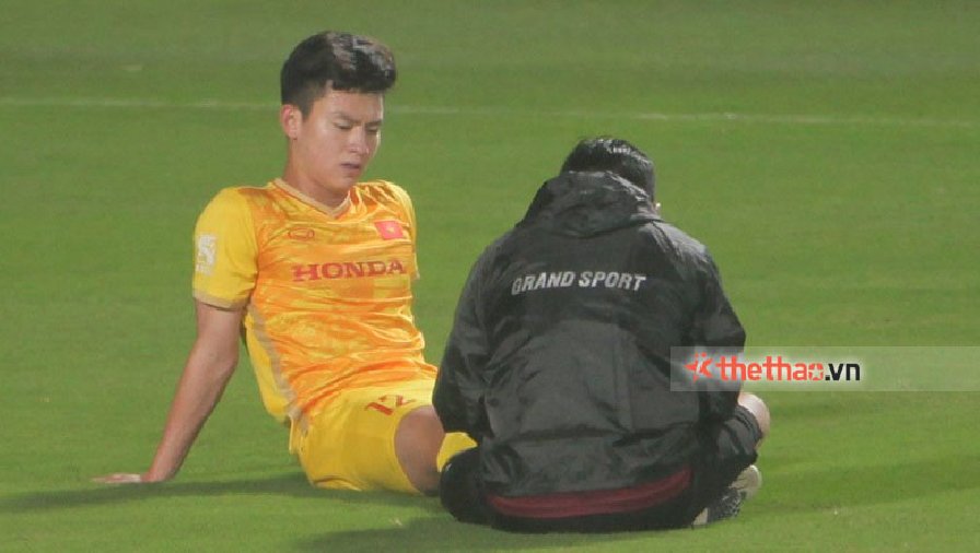 Phan Tuấn Tài dính chấn thương đen đủi, bỏ dở buổi tập của U23 Việt Nam