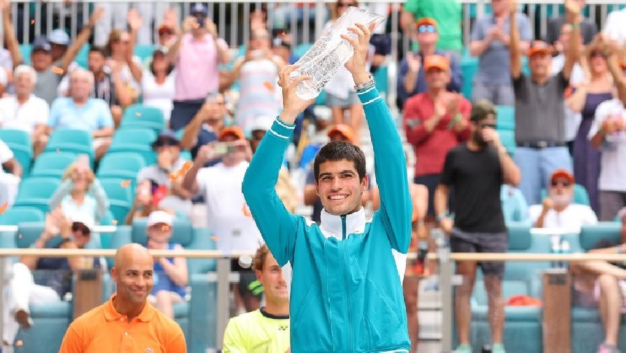 Carlos Alcaraz vô địch Miami Open 2022 ở tuổi 18