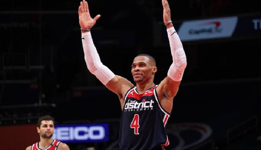 Bật chế độ NBA 2k, Russell Westbrook đưa Washington Wizards đến gần hơn với NBA Play-in 2021