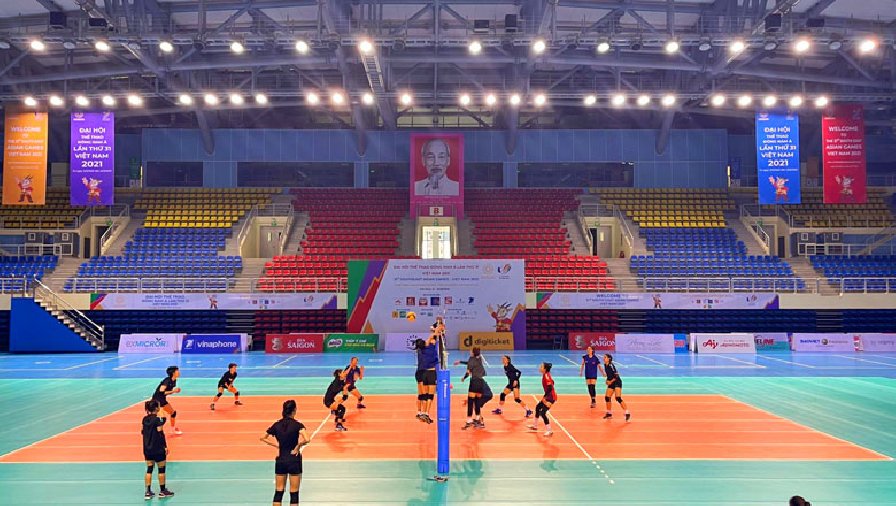 Hai đội tuyển bóng chuyền Việt Nam làm quen sân thi đấu chính SEA Games 31