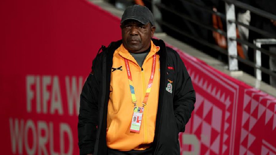 HLV ĐT nữ Zambia bị FIFA điều tra vì… xoa bóp ‘vòng 1’ học trò