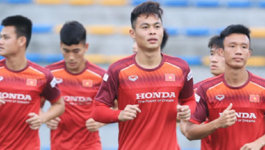 Tiền vệ của ĐT Việt Nam tiết lộ lối chơi dưới thời HLV Troussier