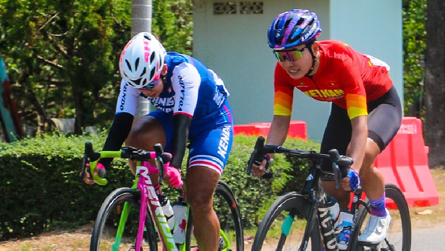 Nguyễn Thị Thật hụt huy chương xe đạp ASIAD 19, chỉ về sau nhà vô địch vài cm