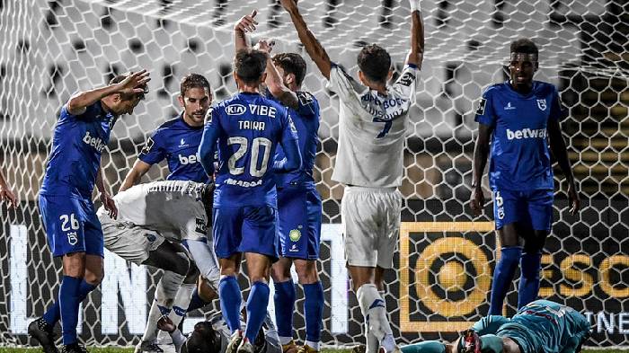 Khoảnh khắc kinh hoàng trong trận đấu giữa Porto và Belenenses ở giải VĐQG Bồ Đào Nha