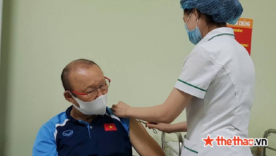 HLV Park Hang Seo và cộng sự đã được tiêm vaccine Covid-19