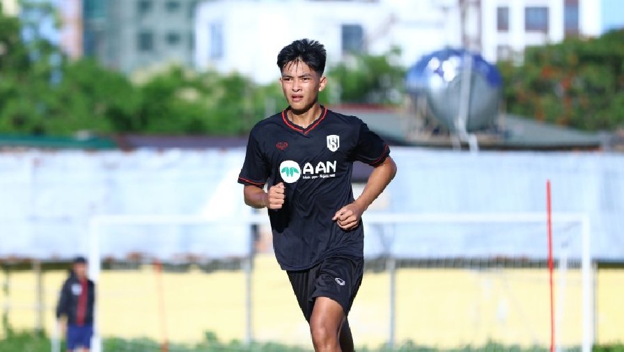 CLB Sông Lam Nghệ An đôn tiền vệ 18 tuổi lên đội một