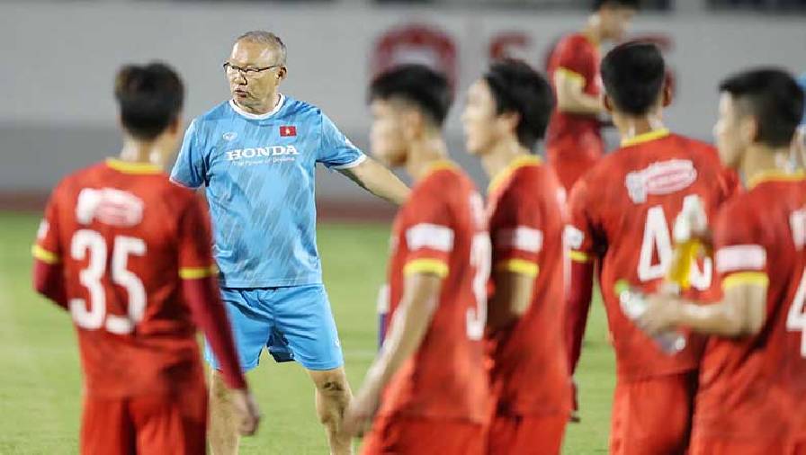 Báo Myanmar: Việt Nam là gã khổng lồ ở AFF Cup 2021