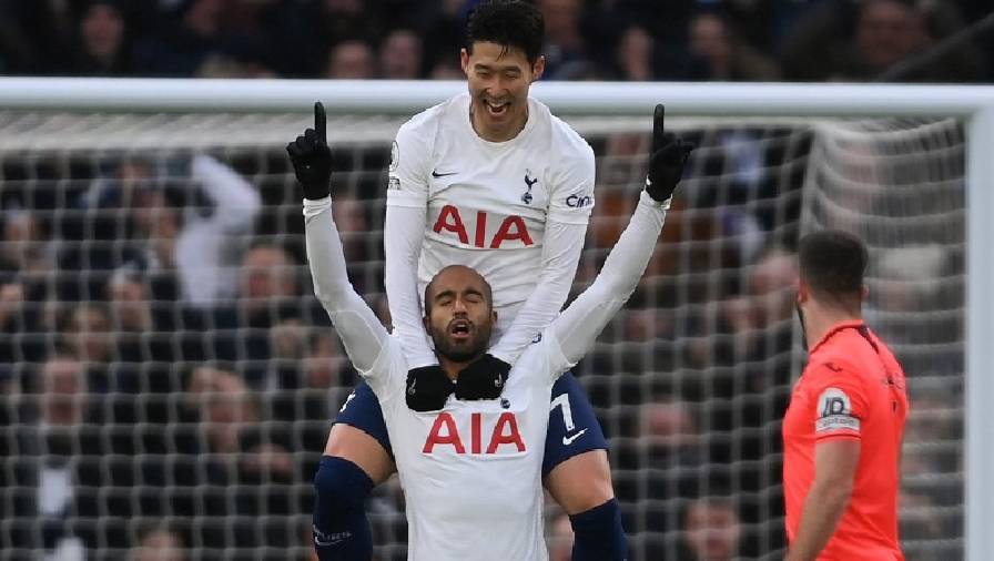 Moura lập siêu phẩm, Tottenham vùi dập Norwich trên sân nhà